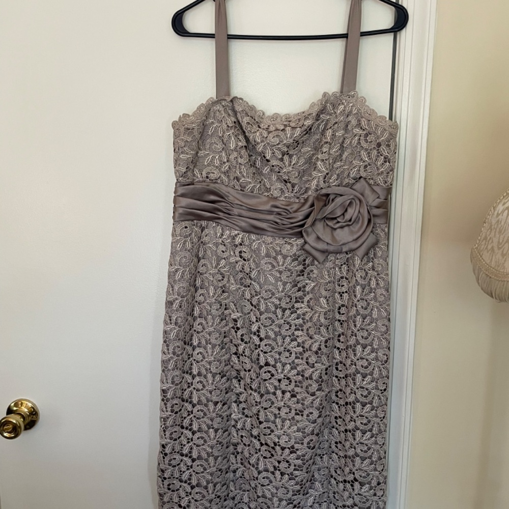 Dress - Picture 2 of 2